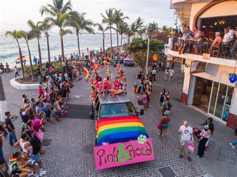 Descubre la Guía Definitiva de Playas Gay en España